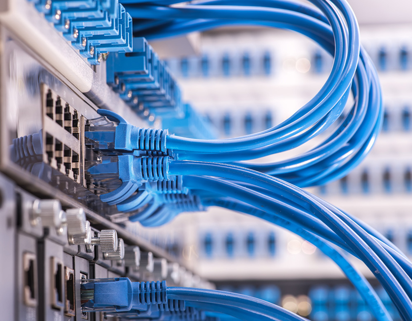 Netzwerke bei Höfer Stefan Elektroanlagen in Holzkirchen