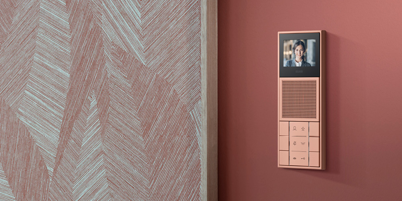 JUNG Türkommunikation bei Höfer Stefan Elektroanlagen in Holzkirchen